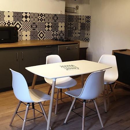Appartement De Charme Vieille Ville Корт Экстерьер фото