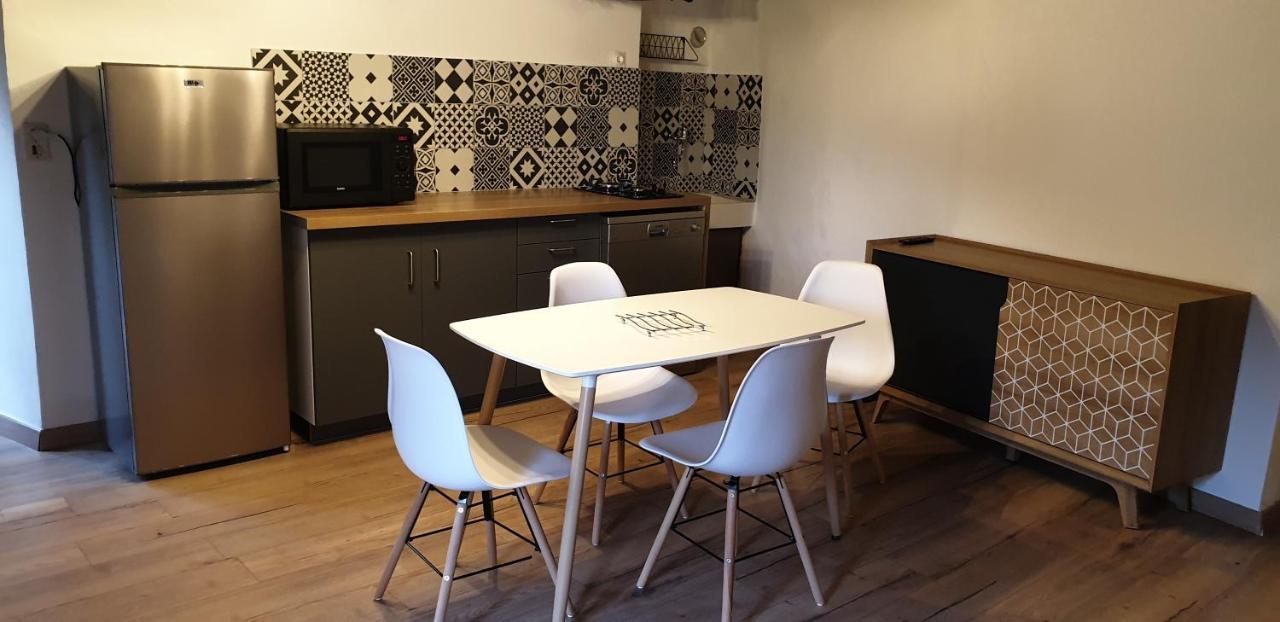 Appartement De Charme Vieille Ville Корт Экстерьер фото